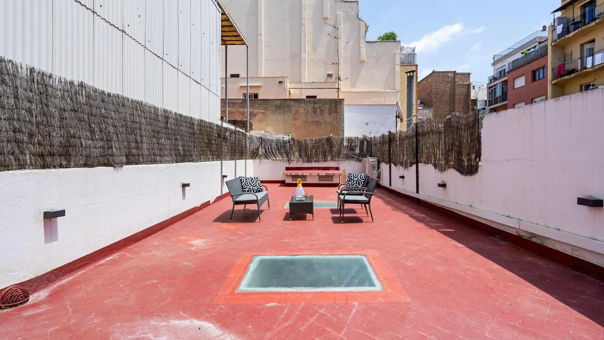 Grcia Charm Sunlit Terrace, Ac & Exposed Brick Apartment Barcelona